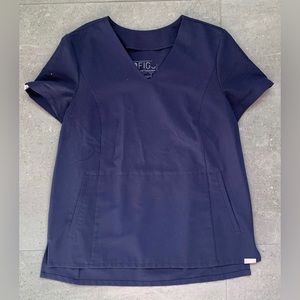 Figs scrub top!